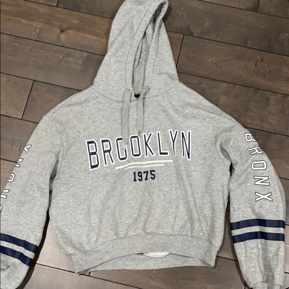 cropped hoodie